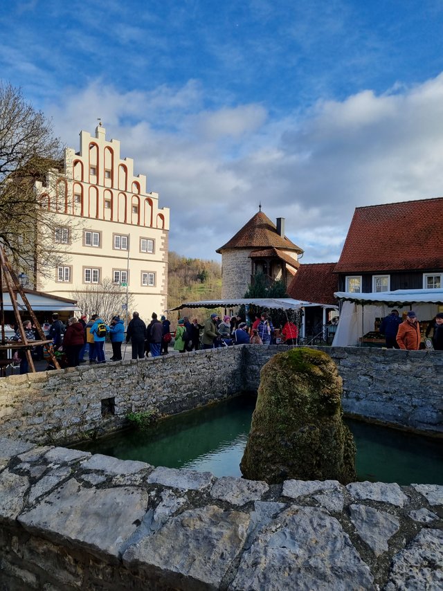 Leider meinte es das Wetter am Samstag Abend nicht allzu gut mit uns. Am Sonntag dagegen strahlte zwischendurch die Sonne und bei angenehmen Temperaturen genossen die großen und kleinen Besucher unser abwechslungsreiches Rahmenprogramm. 