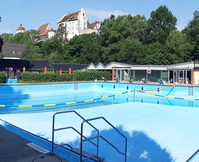 Wiedereröffnung des Freibades wird vorbereitet