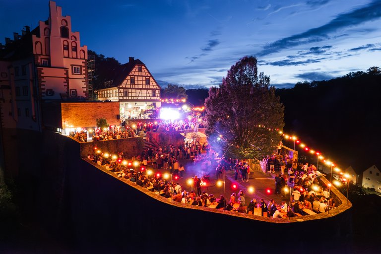 Beleuchtetes Schloss Vellberg