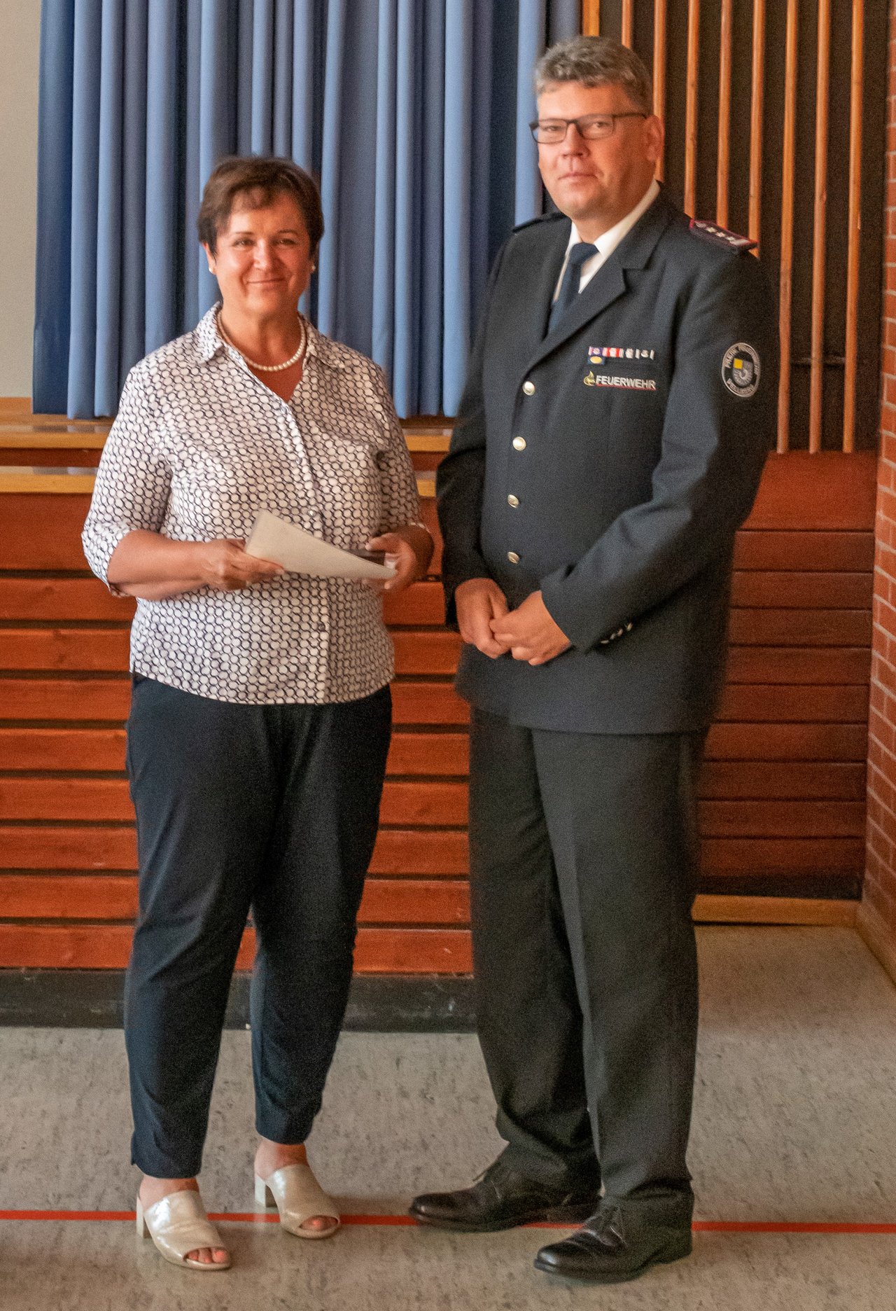Für seine hervorragenden Dienste für die Freiwillige Feuerwehr Vellberg erhielt Kommandant a.D. Jens Marquardt die Auszeichnung zum Ehrenkommandanten und die Ehrenmedaille der Stadt in Silber.