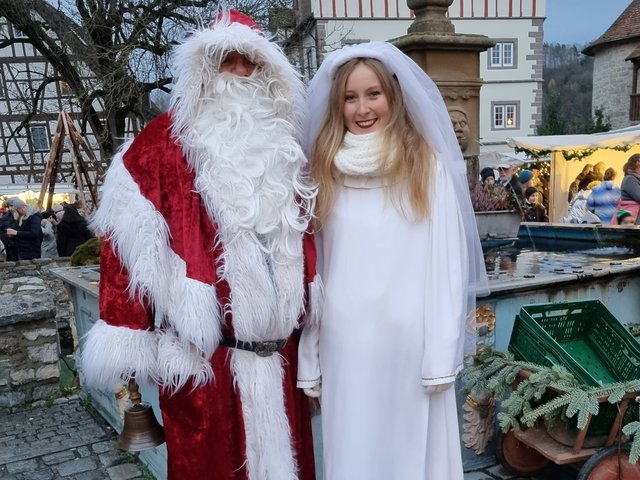 Christkind und Nikolaus