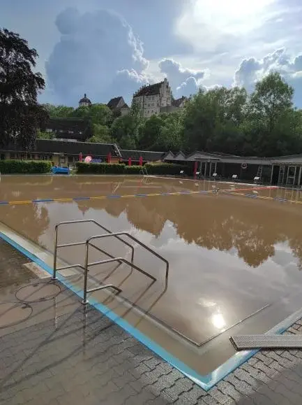 Hochwasser im Freibad